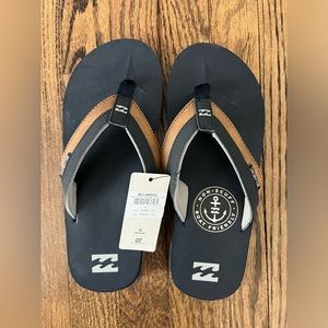 Brand new men’s Billabong flip flop sandals. Size 9